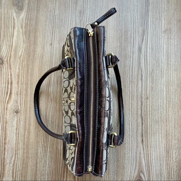 Vintage Coach Hand Bag - Picture 6 of 10